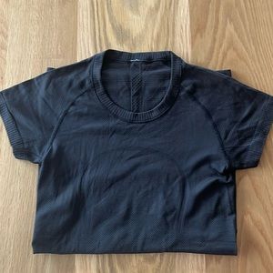 Lululemon Swiftly Tech Shortsleeve